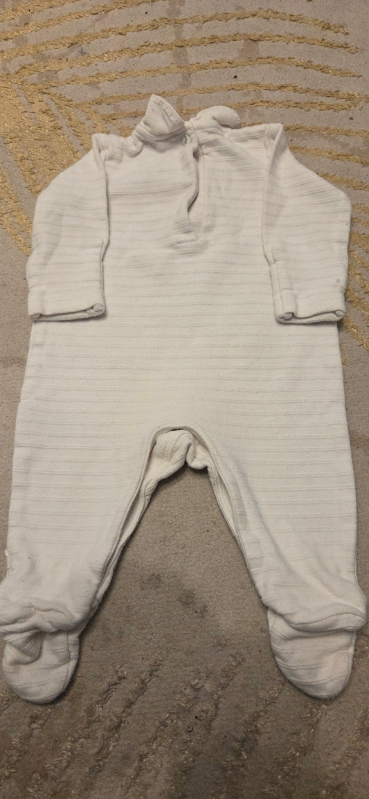 Peter Rabbit Sleepsuit 0-3 Months